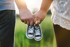 holding-hands